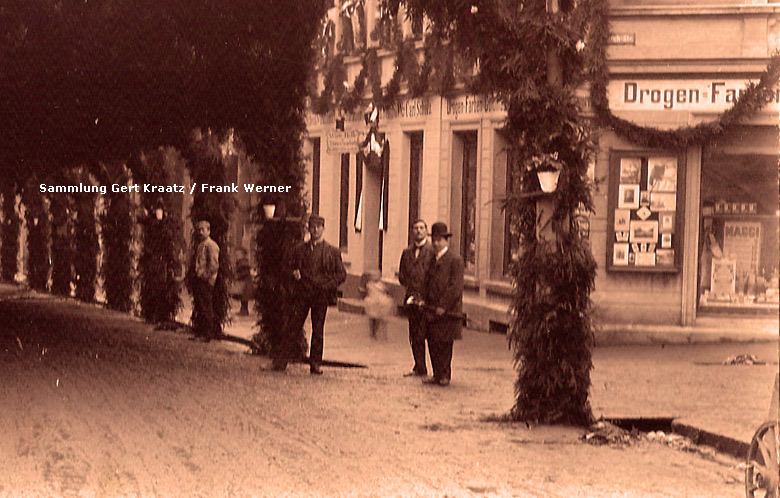 Schmuck am Schwebebahn-Bahnhof Vohwinkel zum Kaiserbesuch in Vohwinkel im Oktober 1900 (Sammlung Gert Kraatz / Frank Werner)