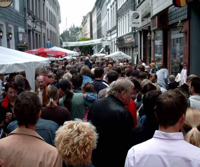 Stra&szlig;enfest in der Luisenstra&szlig;e am 22. Mai 2005