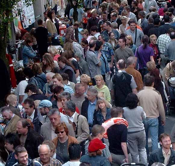 Stra&szlig;enfest in der Luisenstra&szlig;e am 22. Mai 2005