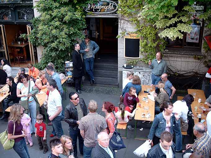 Stra&szlig;enfest in der Luisenstra&szlig;e am 22. Mai 2005