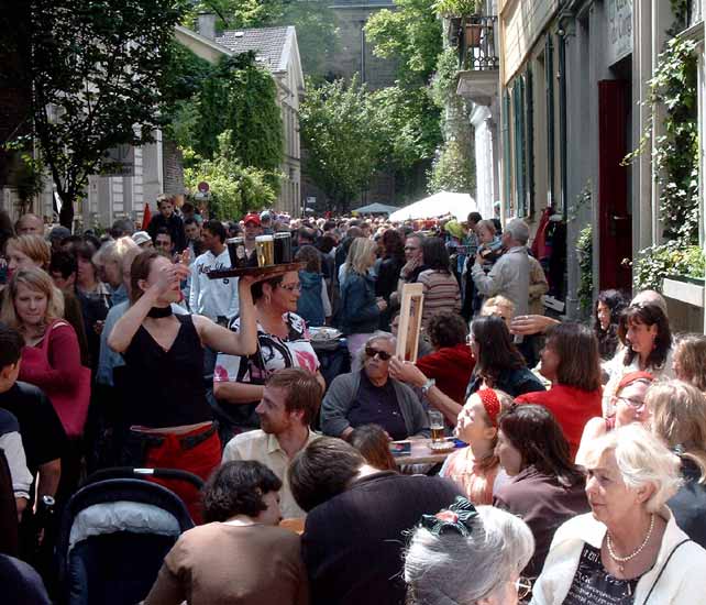Stra&szlig;enfest in der Luisenstra&szlig;e am 22. Mai 2005