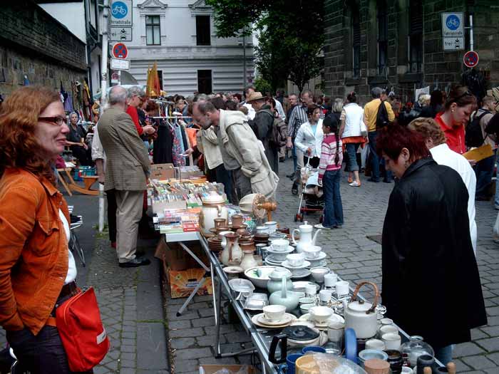 Stra&szlig;enfest in der Luisenstra&szlig;e am 22. Mai 2005
