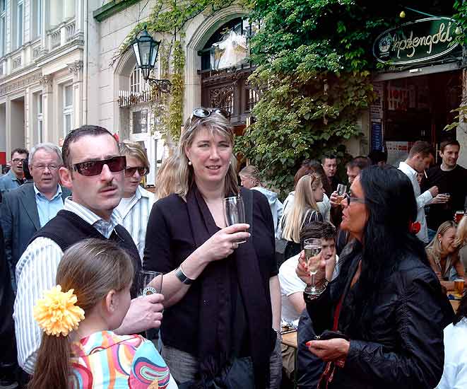 Stra&szlig;enfest in der Luisenstra&szlig;e am 22. Mai 2005