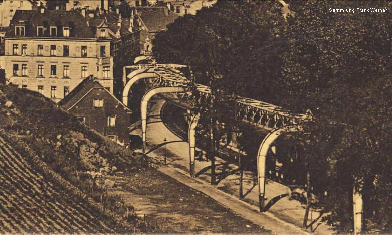 Blick von Hammerstein auf die Hauptstraße in Sonnborn auf einer Postkarte von 1914 - Ausschnitt (Sammlung Frank Werner)