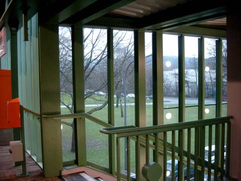 Blick durch die Fenster im Dezember 2002