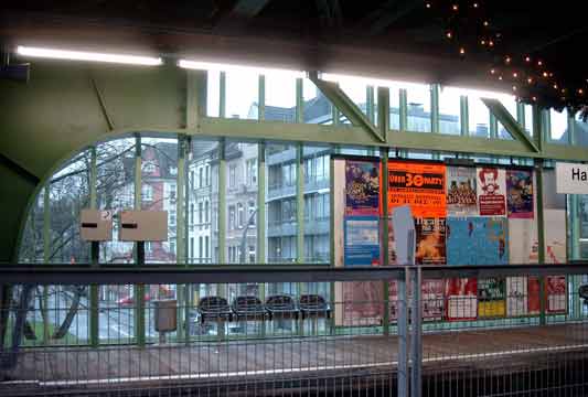 Schwebebahnhof Hammerstein im Dezember 2002